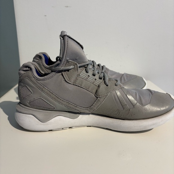Grey Adidas Tubular Sneakers Size  9 - Picture 2 of 15